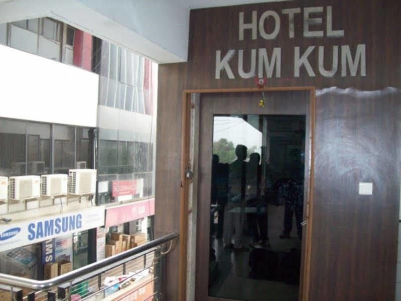 Hotel Kum Kum Adalaj Esterno foto